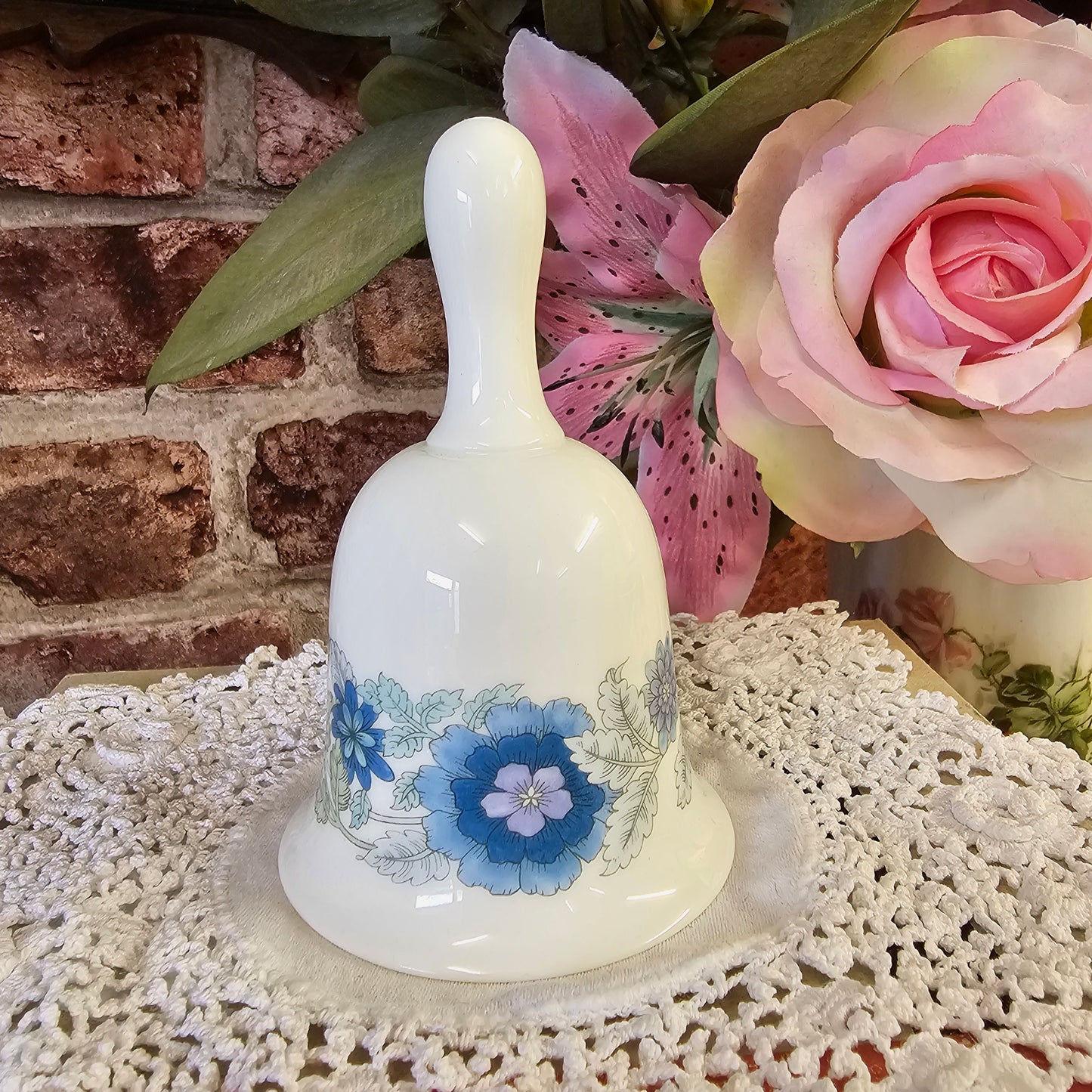 Vintage Wedgwood Clementine Bell
