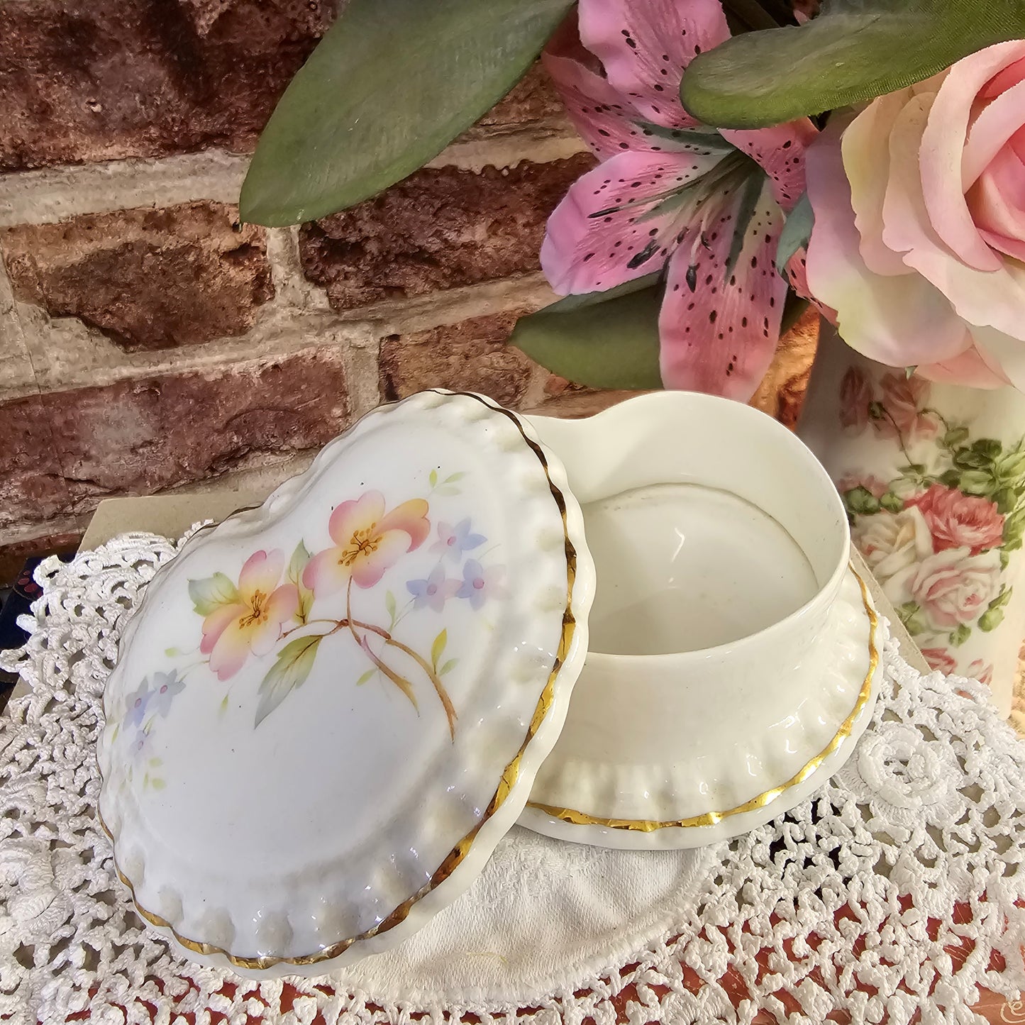 Vintage Heart-Shaped Trinket Box ~ Pale Pink & Yellow Floral Design