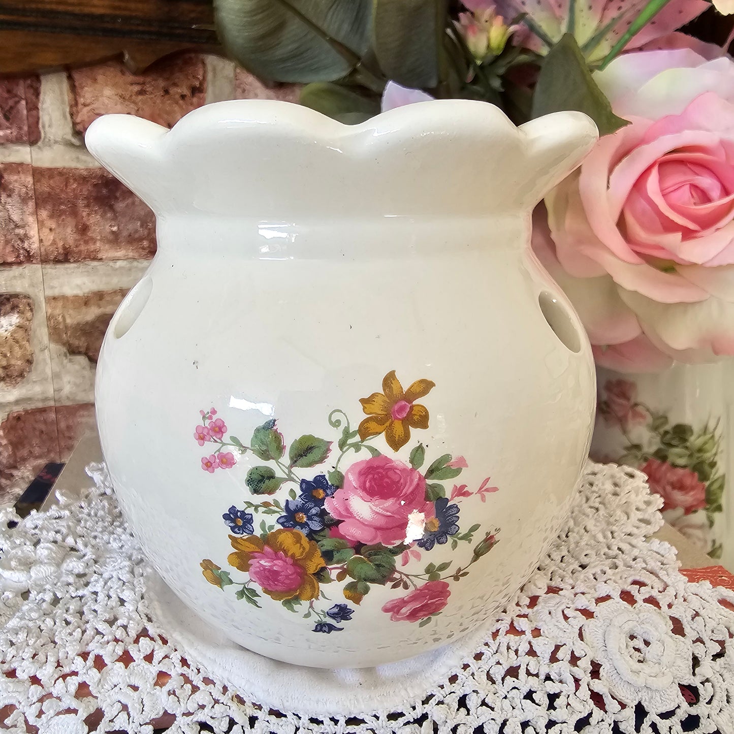 Vintage Style Floral Wax Melt Burner with Bow Detail
